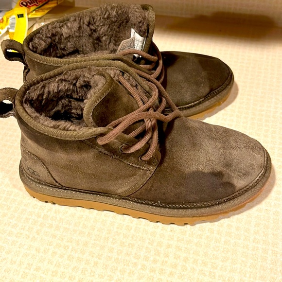 Ugg neumel womens boots size 7 used - Picture 1 of 5